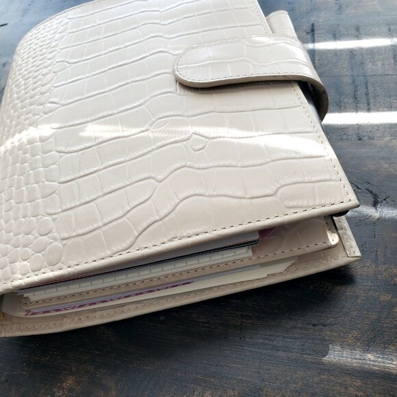 Moterm Personal-Wide Luxe Rings Planner - Picture 3 of 5